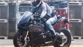 Újabb fotókon a V4-es Ducati Superbike