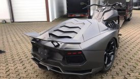 Az év őrültsége : fél motor és fél Lamborghini Aventador