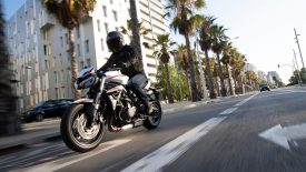 Új 660 cm3-es Triumph Street Triple S