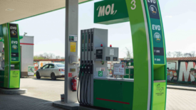 Üzemanyag: Május 15-ig meghosszabbították a hatósági árat
